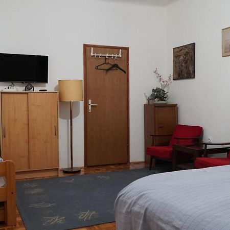 Apartments Nera Загреб Екстериор снимка