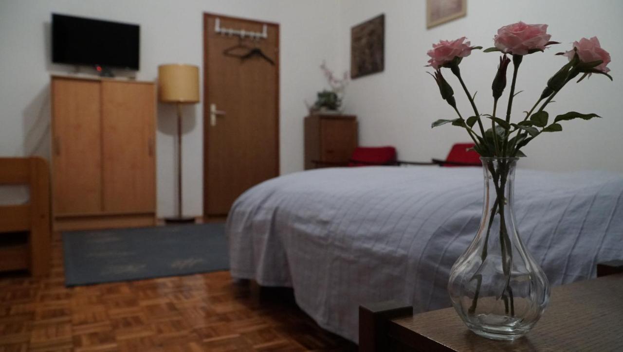 Apartments Nera Загреб Екстериор снимка
